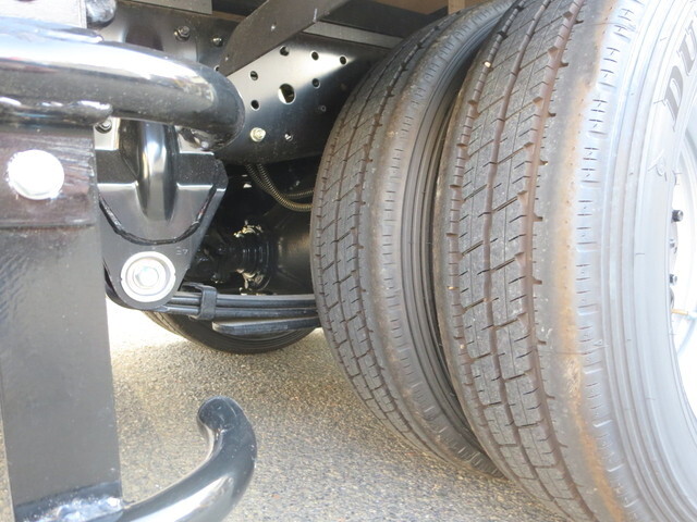 三菱キャンター平ボディ小型（2t・3t）[写真19]