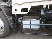 三菱キャンター平ボディ小型（2t・3t）[写真23]