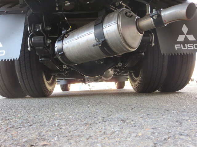 三菱キャンター平ボディ小型（2t・3t）[写真27]