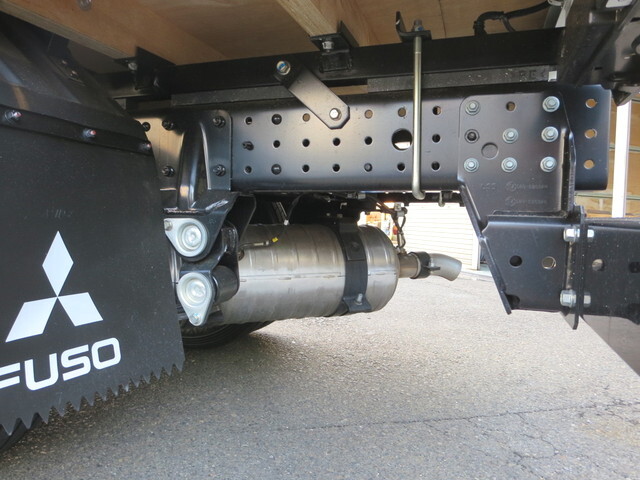 三菱キャンター平ボディ小型（2t・3t）[写真28]
