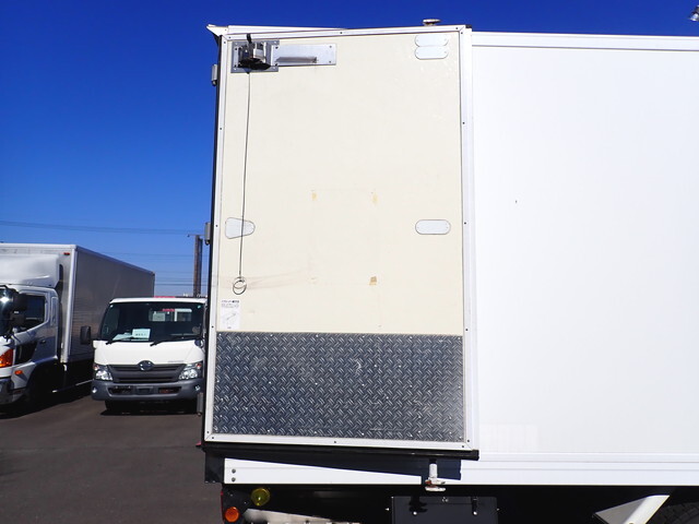 三菱ふそうファイター冷凍車（冷蔵車）中型（4t）[写真13]