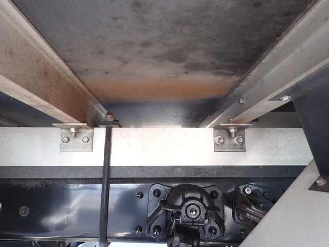 三菱ふそうファイター冷凍車（冷蔵車）中型（4t）[写真20]