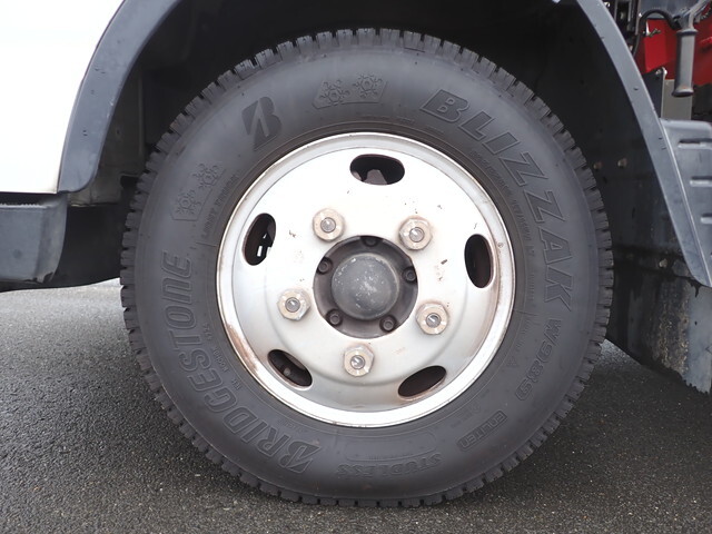 三菱ふそうキャンタークレーン4段小型（2t・3t）[写真17]