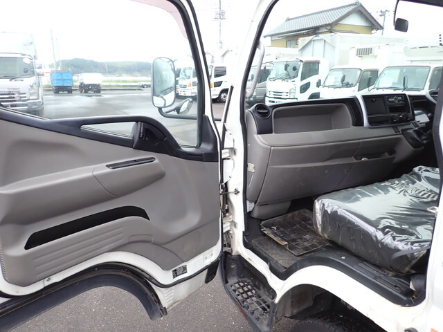 三菱ふそうキャンタークレーン4段小型（2t・3t）[写真24]