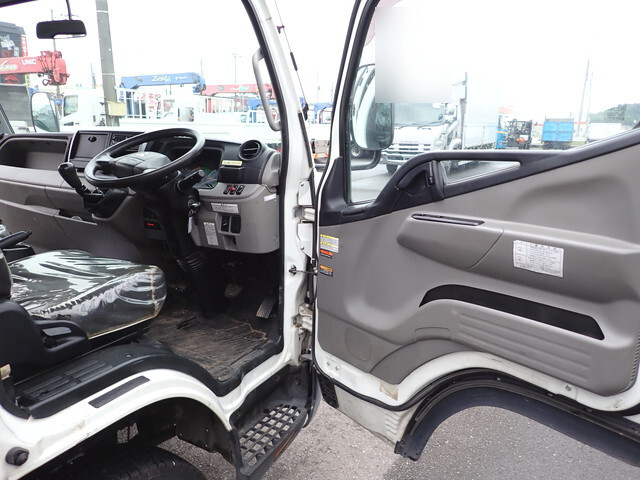 三菱ふそうキャンタークレーン4段小型（2t・3t）[写真25]