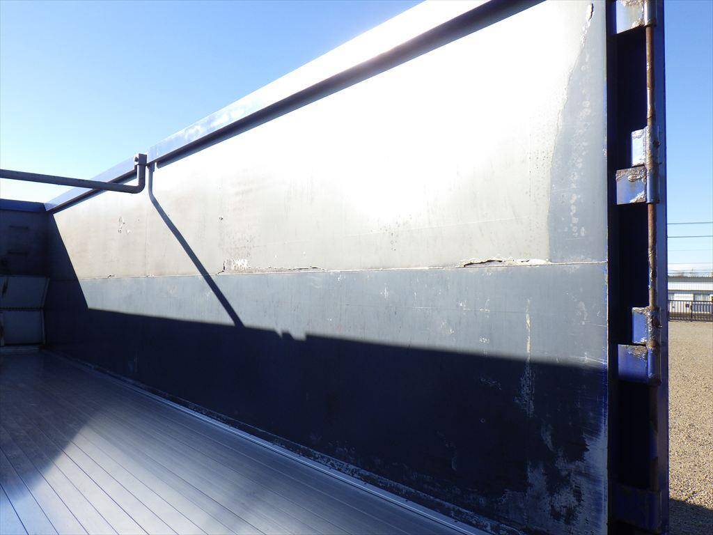 三菱ふそうスーパーグレートチップ運搬車大型（10t）[写真10]