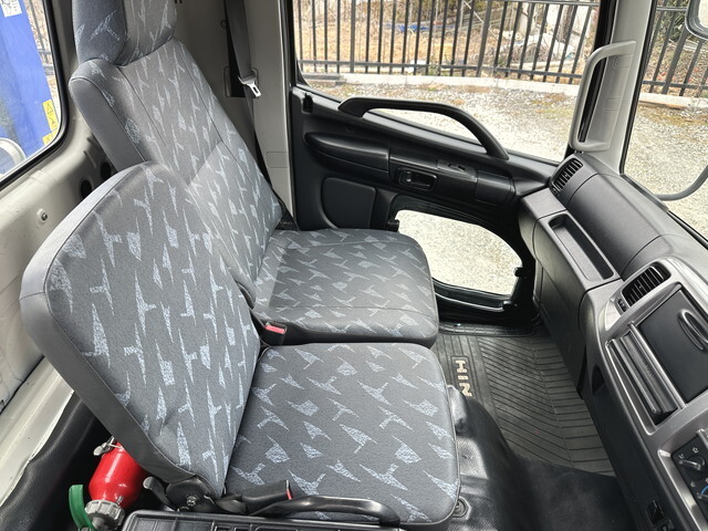 日野レンジャーセルフクレーン3段中型（4t）[写真35]