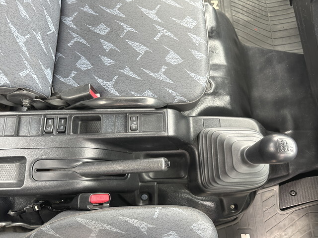 日野レンジャーセルフクレーン3段中型（4t）[写真36]