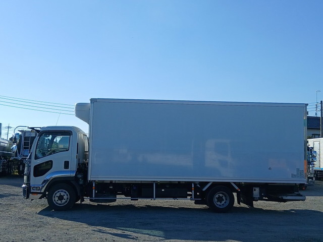 いすゞフォワード冷凍車（冷蔵車）中型（4t）[写真08]