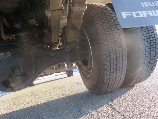 いすゞフォワードダンプ中型（4t）[写真21]