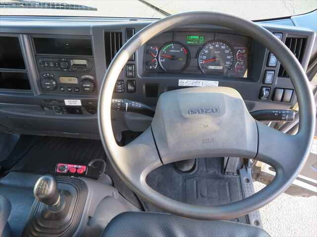 いすゞフォワードダンプ中型（4t）[写真32]
