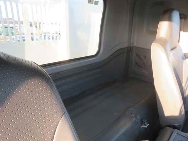 いすゞフォワードダンプ中型（4t）[写真40]