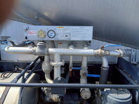 いすゞギガバルク車（粉粒体運搬車）大型（10t）[写真22]