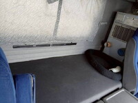 いすゞギガバルク車（粉粒体運搬車）大型（10t）[写真32]