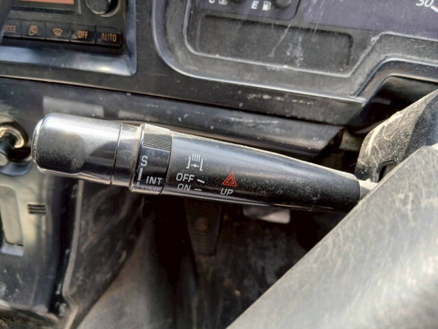 いすゞギガバルク車（粉粒体運搬車）大型（10t）[写真37]