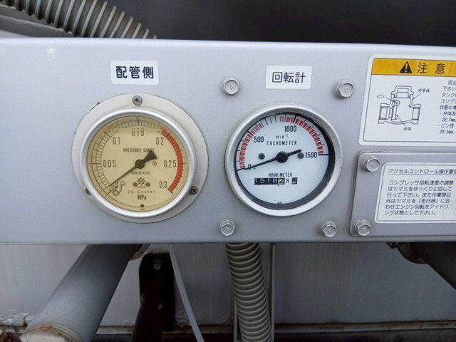 いすゞギガバルク車（粉粒体運搬車）大型（10t）[写真26]