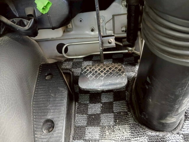 いすゞギガバルク車（粉粒体運搬車）大型（10t）[写真38]