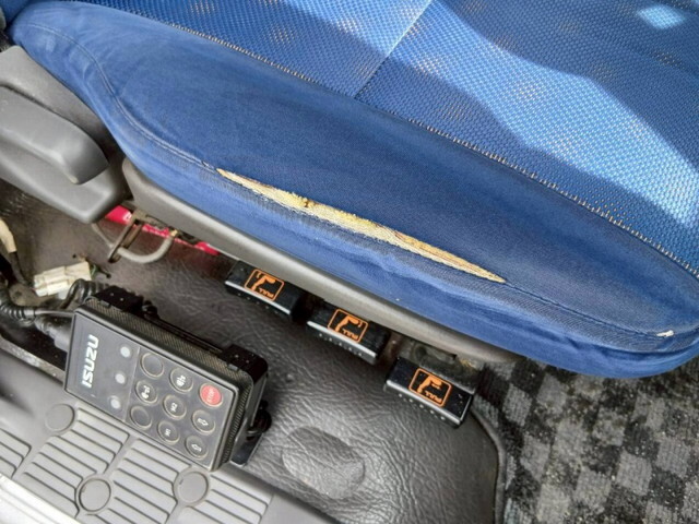 いすゞギガバルク車（粉粒体運搬車）大型（10t）[写真39]