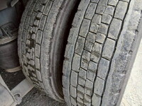 いすゞギガバルク車（粉粒体運搬車）大型（10t）[写真09]