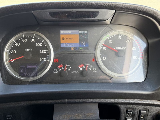 日野プロフィアアルミウイング大型（10t）[写真36]