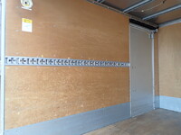 三菱ふそうキャンターアルミバン小型（2t・3t）[写真16]