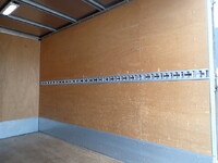 三菱ふそうキャンターアルミバン小型（2t・3t）[写真17]