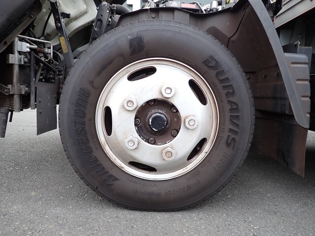 三菱ふそうキャンターアルミバン小型（2t・3t）[写真25]