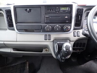 三菱ふそうキャンターアルミバン小型（2t・3t）[写真39]