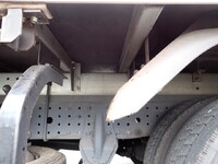 三菱ふそうキャンターアルミバン小型（2t・3t）[写真10]