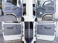 日野デュトロダブルキャブ（Wキャブ）小型（2t・3t）[写真24]