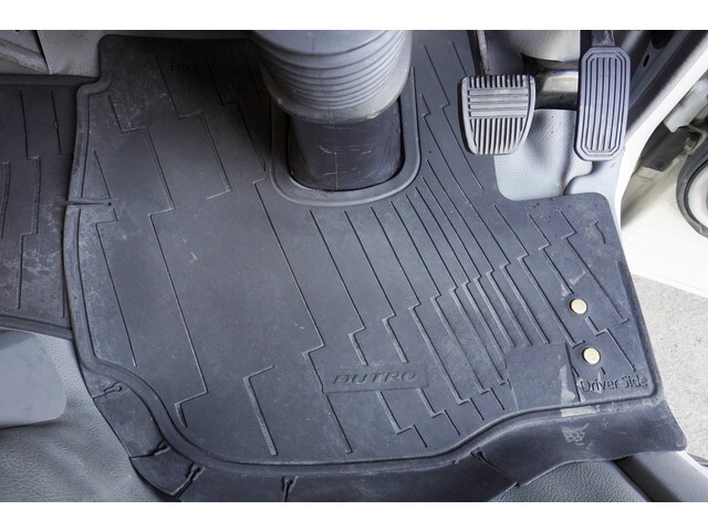 日野デュトロダブルキャブ（Wキャブ）小型（2t・3t）[写真27]