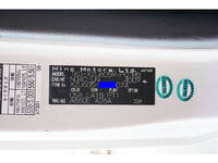 日野デュトロダブルキャブ（Wキャブ）小型（2t・3t）[写真34]