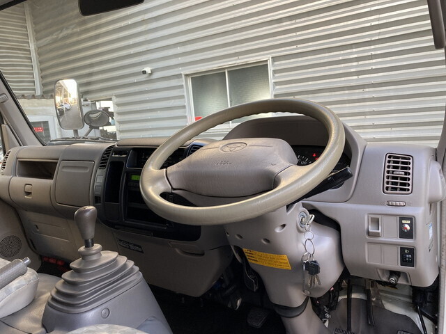 トヨタダイナ幌ウイング小型（2t・3t）[写真15]