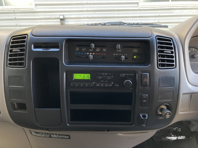 トヨタダイナ幌ウイング小型（2t・3t）[写真16]