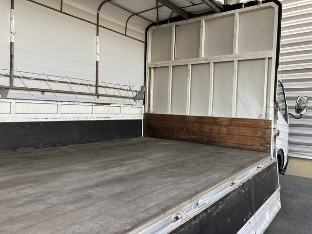 トヨタダイナ幌ウイング小型（2t・3t）[写真21]