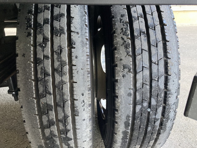 三菱ふそうキャンターアルミバン小型（2t・3t）[写真13]