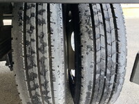 三菱ふそうキャンターアルミバン小型（2t・3t）[写真14]