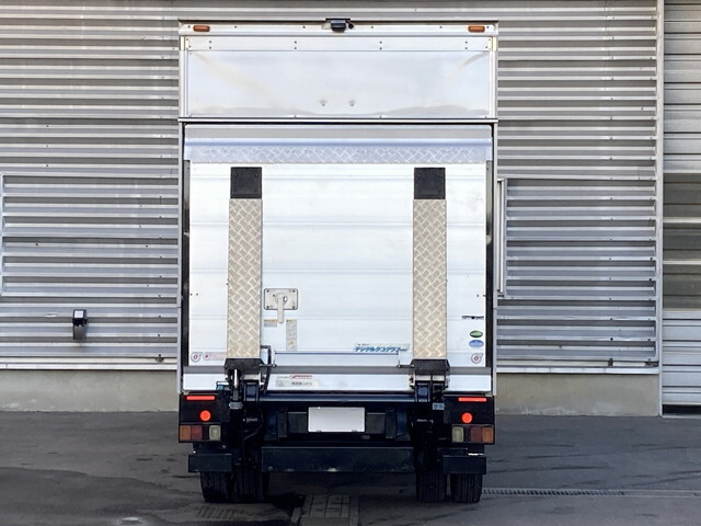 三菱ふそうキャンターアルミバン小型（2t・3t）[写真02]