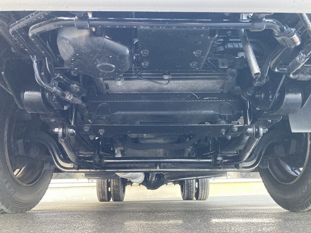 三菱ふそうキャンターアルミバン小型（2t・3t）[写真07]