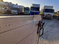 UDトラックスクオンアルミブロック大型（10t）[写真26]