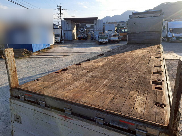 UDトラックスクオンアルミブロック大型（10t）[写真26]