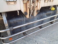 UDトラックスクオンアルミブロック大型（10t）[写真30]