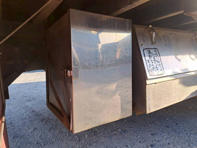 UDトラックスクオンアルミブロック大型（10t）[写真31]