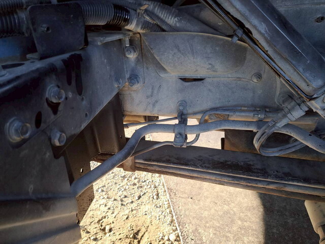 UDトラックスクオンアルミブロック大型（10t）[写真33]