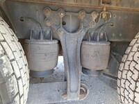 UDトラックスクオンアルミブロック大型（10t）[写真36]