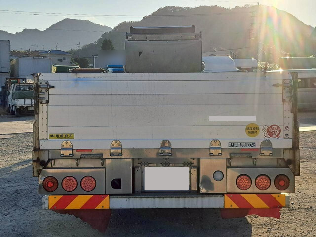 UDトラックスクオンアルミブロック大型（10t）[写真06]