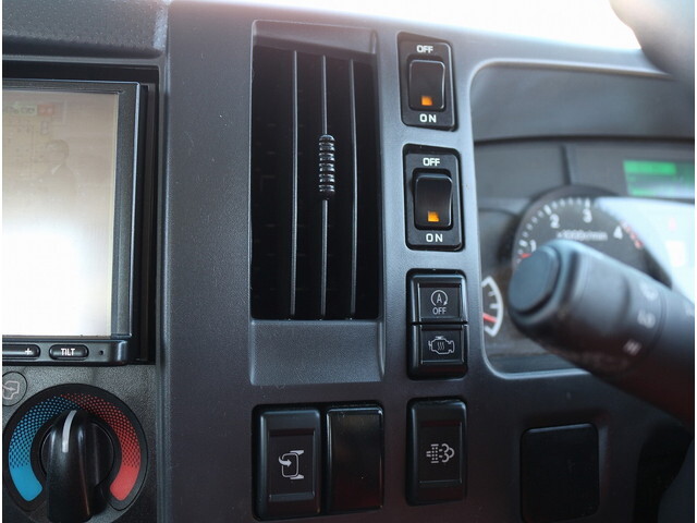 いすゞエルフアルミブロック小型（2t・3t）[写真32]