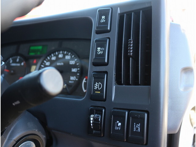 いすゞエルフアルミブロック小型（2t・3t）[写真33]