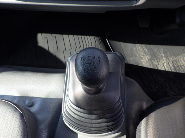 日野デュトロ平ボディ小型（2t・3t）[写真16]