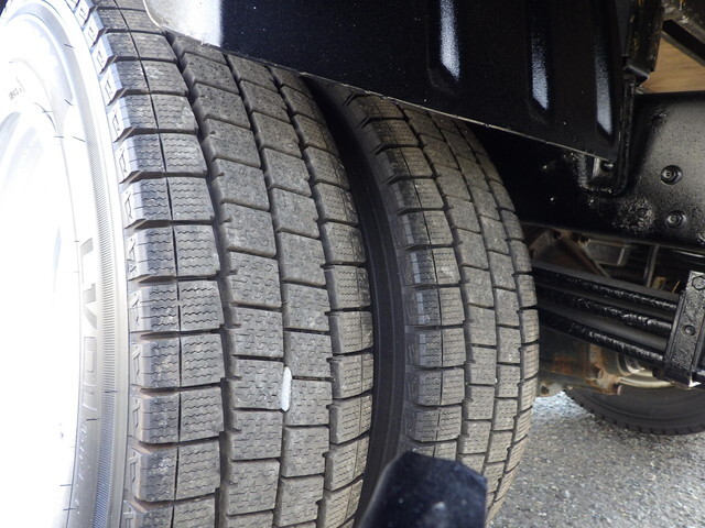 日野デュトロ平ボディ小型（2t・3t）[写真25]